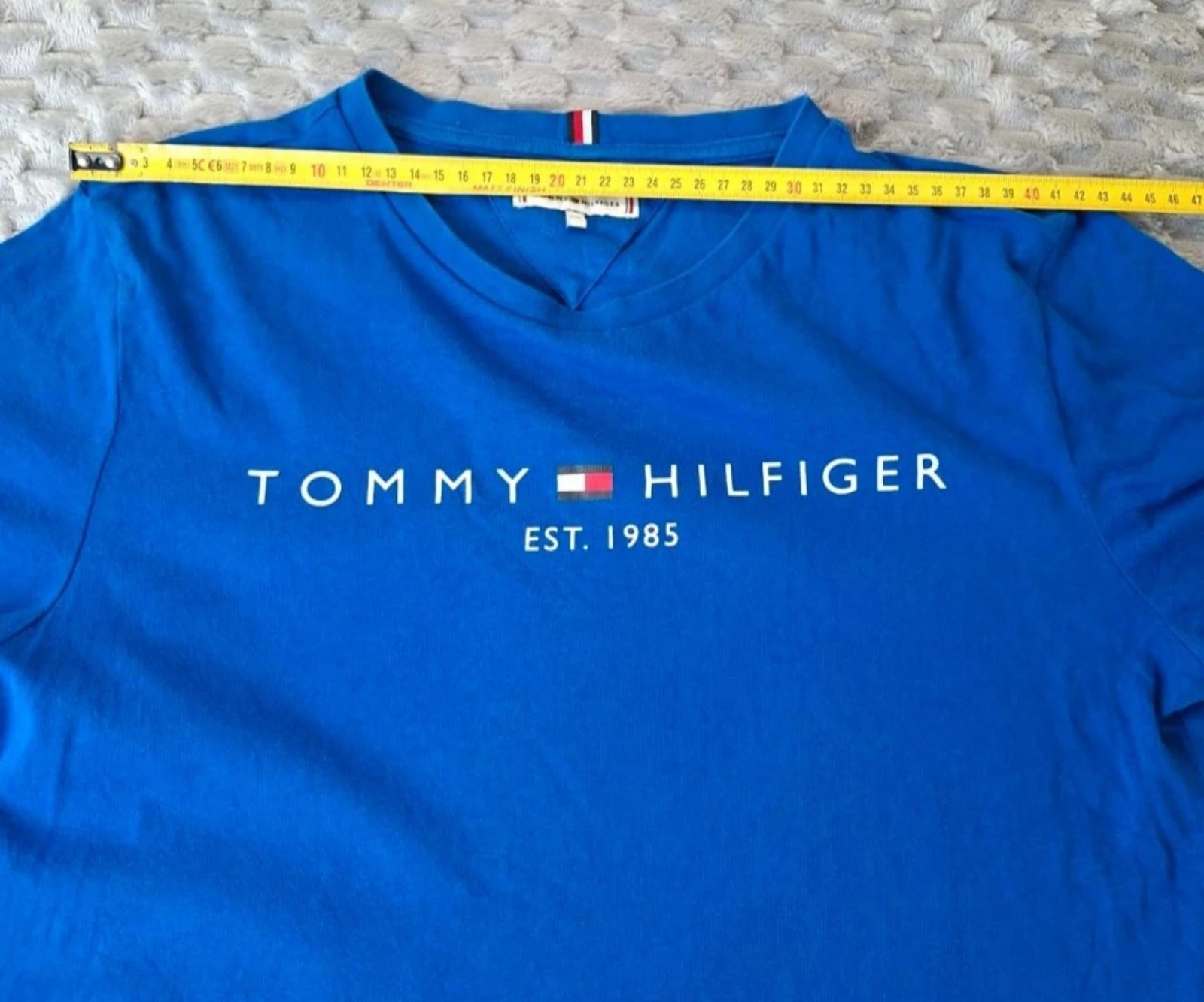 TOMMY HILFIGER Classic Blue Retro Y2K Style T-Shirt from the 2000s – photo 8